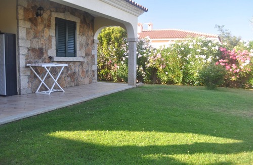 Budoni House | Villa B, 100 meters from the beach of Budoni, free WI-FI, A/C