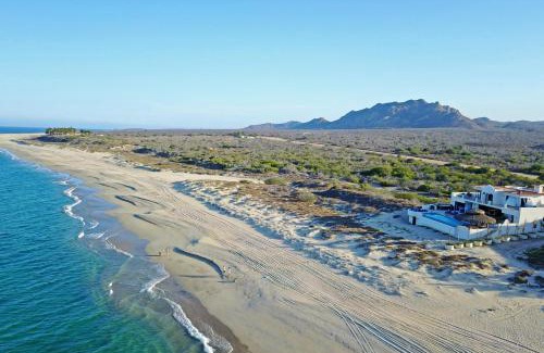 Los Frailes Villa | Villa Bahia de los Frailes by Cabo Villas