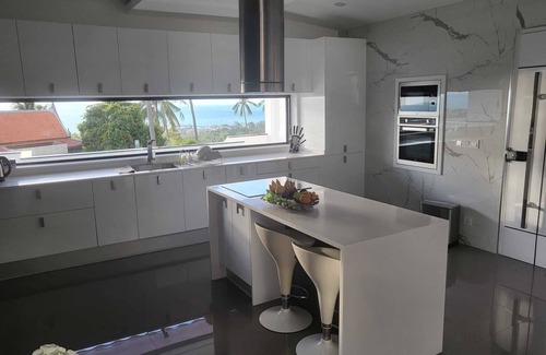Na Thon Villa | Villa Balcony on the sea