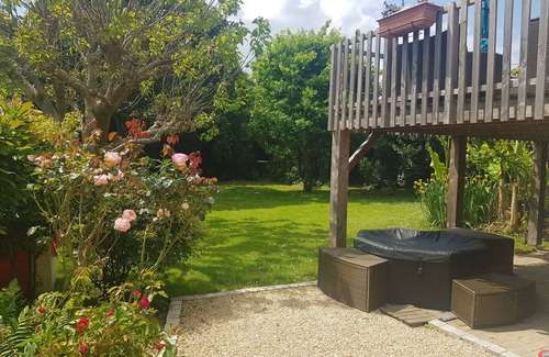 Auray House | Villa Bambou, a green setting in the heart of the city