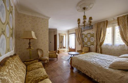 Sveti Stefan Apartment | VILLA-BAROCCO Sveti-Stefan & Private Garden