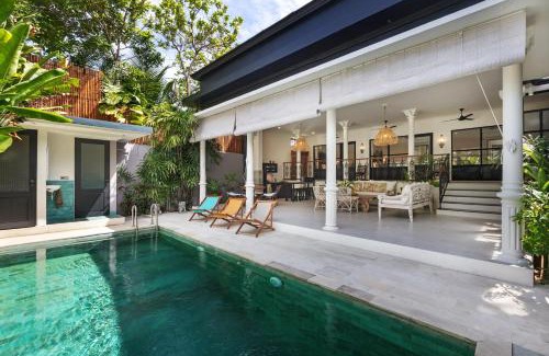 Sunset Road Villa | Villa Baruna Seminyak