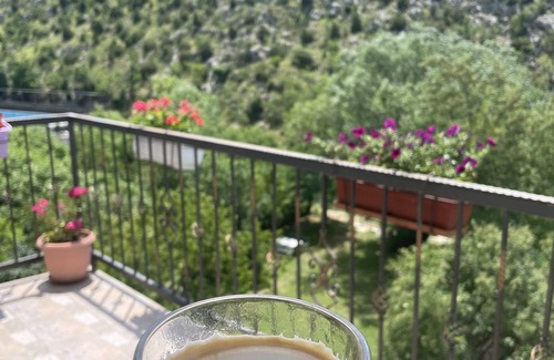 Blagaj Villa | Villa Basic Blagaj with Amazing View on the River, super close to Mostar