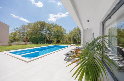 Solin Villa | Villa Basini 5km from the centre of Split,Heated pool