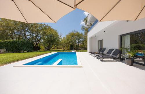 Solin Villa | Villa Basini 5km from the centre of Split,Heated pool