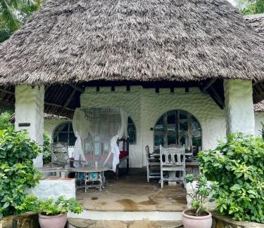 Central Kenya Coast Villa | Villa Bavarria