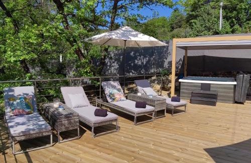 Figanieres Bed & Breakfast | Villa Bayarde