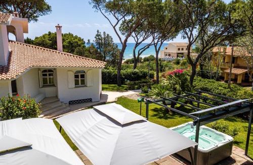 Santa Margherita di Pula Villa | Villa Beachfront Marina