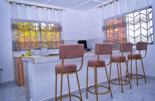 Kilifi Apartment | Villa - Beach 5min, Wifi, SmartTV, Parking - by Mango Tree Cottages Kilifi
