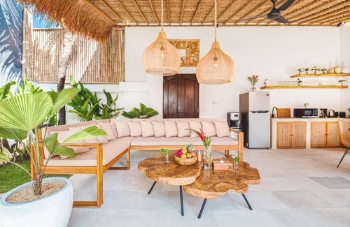 Berawa Villa | Villa Belize - Lush 4BDR villa, rooftop terrace