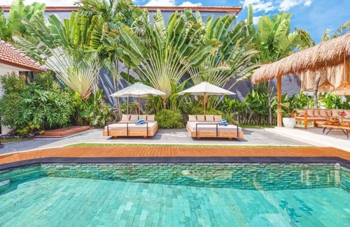 Berawa Villa | Villa Belize - Lush 4BDR villa, rooftop terrace