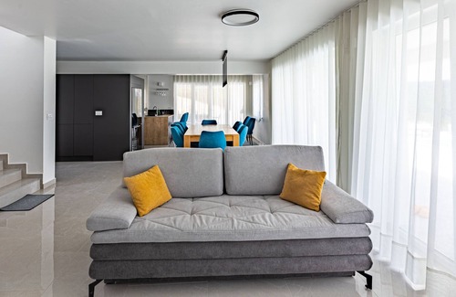 Korelici House | Villa Bella by Interhome