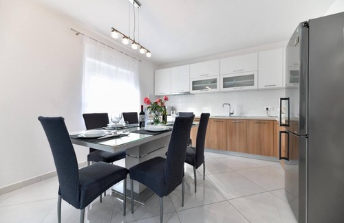 Krusevo Villa | Villa Bella - Five Bedroom Villa, Sleeps 10