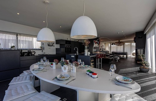 Penvenan Villa | Villa Bellevue · Vue Panoramique Flipper, Billard,