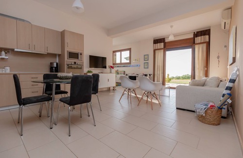 Kiparissia Villa | VILLA BELVEDERE - THE UNLIMITED VIEW VILLA