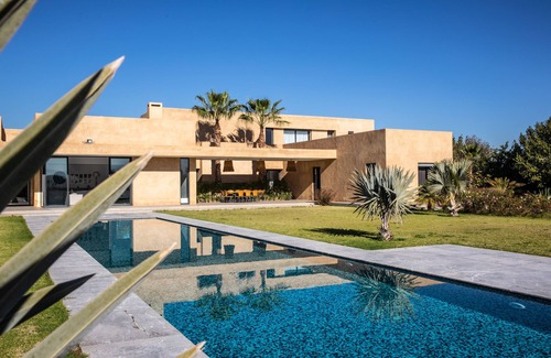 Annakhil Villa | Villa BELYA: Stylish Haven for 12 guests, Perfect for a stay in Marrakech!