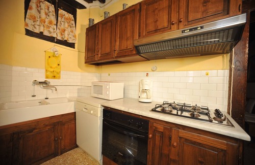 Camporgiano Apartment | VILLA BENEDETTA, Blessed House # 2