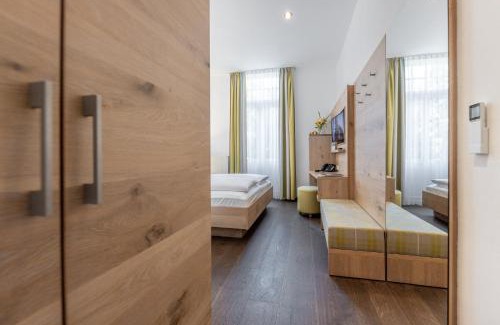 Schwetzingen House | Villa Benz Hotel garni