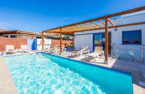 Playa Blanca Villa | Villa Beyond