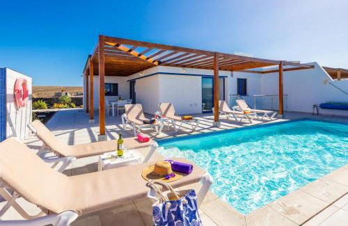 Playa Blanca Villa | Villa Beyond