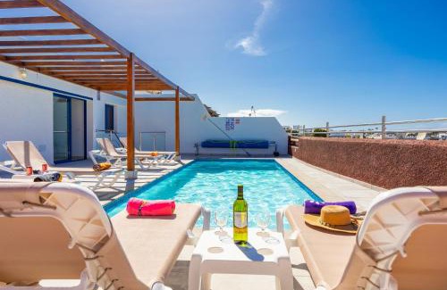 Playa Blanca Villa | Villa Beyond