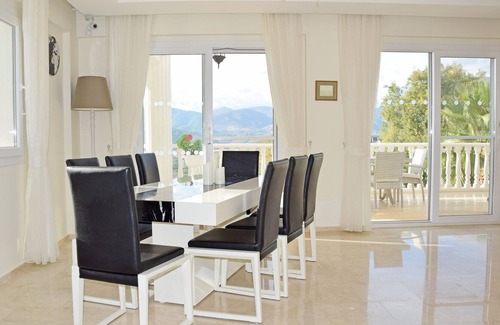 Yesiluzumlu Villa | Villa Bianca