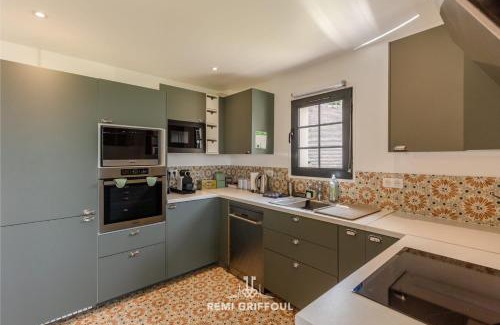 Cricqueboeuf Villa | Villa Biloba - sea view and beach access 10 People