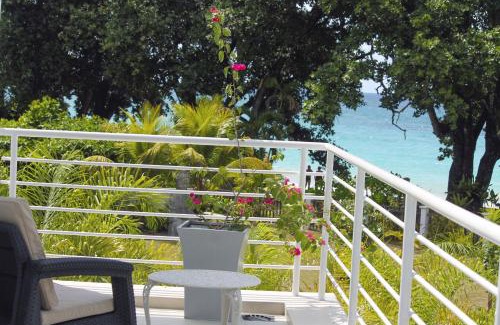 Beau Vallon Villa | Villa Blanc - Chateau Elysium