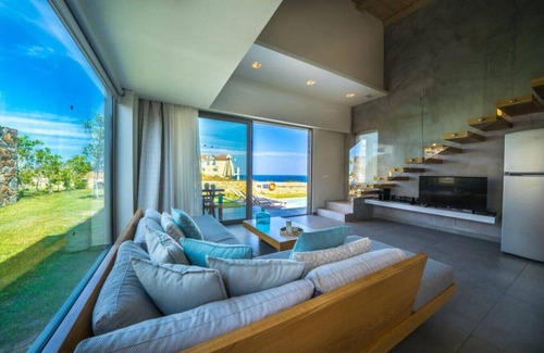 Kato Stalos House | Villa Bliss-Seaview near Agia Marina 2BD 2BA 5PL