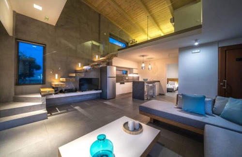 Kato Stalos House | Villa Bliss-Seaview near Agia Marina 2BD 2BA 5PL
