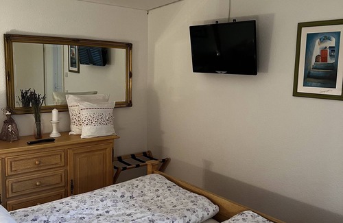 Buderich House | Villa Boardinghouse Meerbusch-Bungalow with large terrace near Düsseldorf/Messe