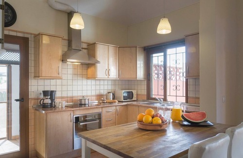 Corralejo Villa | Villa Bondo: Sleeps 6. Private Heated Pool, Wifi, BBQ, Close to Amenities