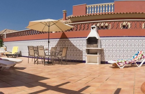 Corralejo Villa | Villa Bondo: Sleeps 6. Private Heated Pool, Wifi, BBQ, Close to Amenities