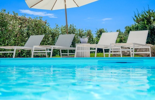 San Teodoro Villa | Villa BRANDINCHI: Heated XXL Pool, Private Beach, Sea View, Wi-Fi