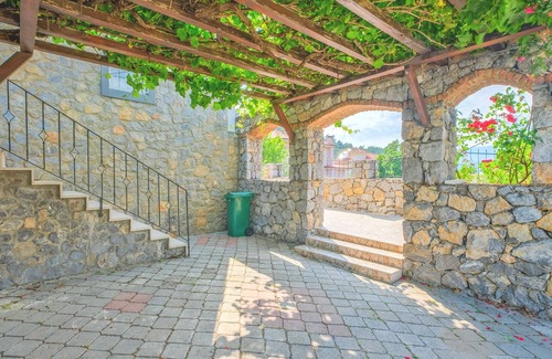 Yesiluzumlu Villa | Villa Bremar ( 3 Bedroom Duplex Villa, Sleeps up to 6 Guests)