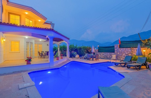 Yesiluzumlu Villa | Villa Bremar ( 3 Bedroom Duplex Villa, Sleeps up to 6 Guests)