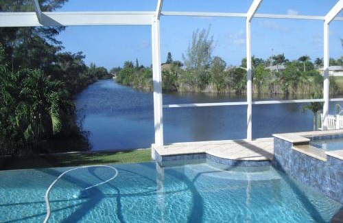 Pelican Villa | Villa Bremen - Pool/Spa Home
