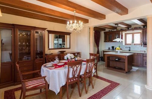 Bribir House | Villa "Bribir", Beautiful villa with pool, garden, barbecue and free Wi-Fi