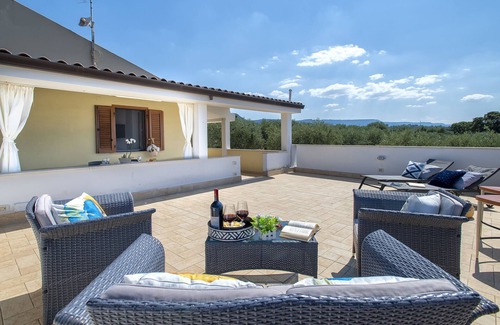 Alghero Villa | Villa Brionis sea view for 12 persons. 7 bedrooms, 5 bathrooms and 3 kitchens