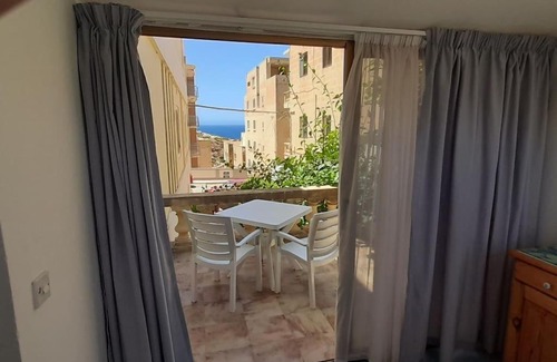 Xlendi Apartment | Villa Bronja Superior Airconditioned Studio apartment in Xlendi