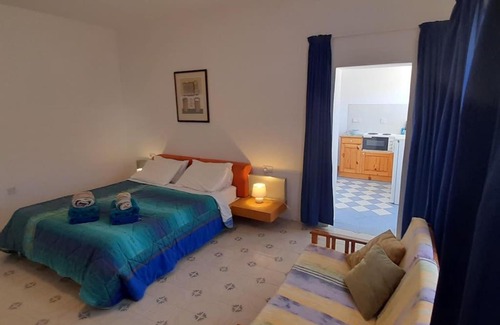 Xlendi Apartment | Villa Bronja Superior Airconditioned Studio apartment in Xlendi