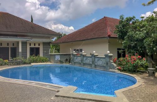 Oro Oro Ombo House | Villa Bunga Guest House RedPartner