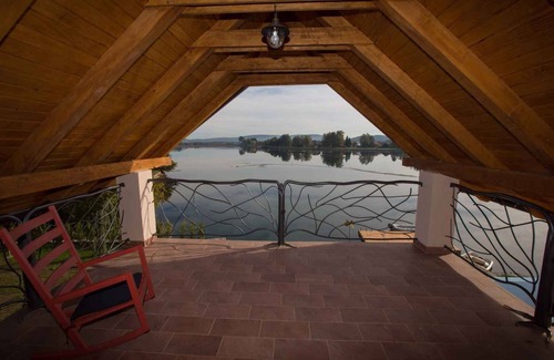 Ogulin Villa | Villa by the lake with swimming pool