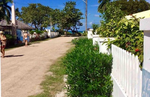 Silver Sands Villa | VILLA BY THE SEA