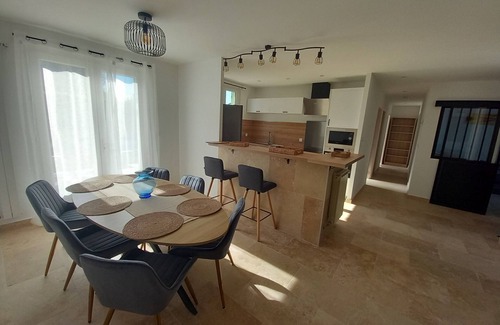 Saint-Paul-les-Fonts Villa | Villa Césarine: Sublime 4☆ property, private pool, pool house and outbuilding
