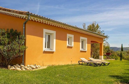 Saint-Maurice-dʼArdeche Villa | Villa Clairette - private terrace and garden