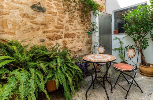 Alcudia Villa | Villa 'Ca Sa Pradina' with Private Terrace, Wi-Fi and Air Conditioning