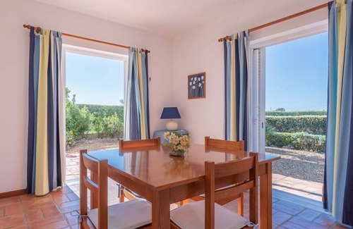 Sesmarias Villa | Villa Caix Dos, Private 3 Bed Villa with AC - next to Salgados beach, shops, bars, and restaurants