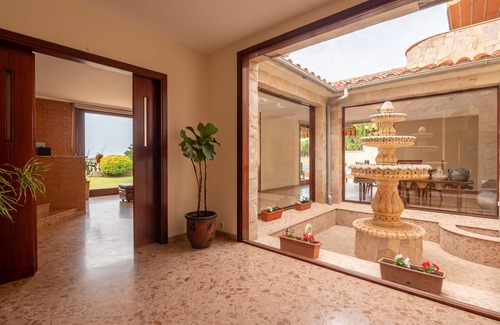 Blanes Ski Chalet | VILLA CALA LUX, IDEAL FOR FAMILIES, NEXT TO A COVE, WITH BBQ AND WIFI