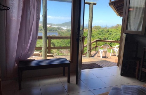Praia do Rosa Bed & Breakfast | Villa California